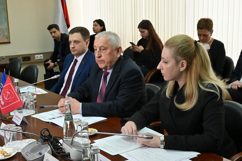 Николай Харитонов встретился в Москве с международными наблюдателями от ПА ОДКБ