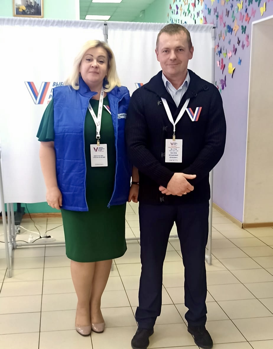 Члены Дмитровского ГК КПРФ проверили работу участковых избирательных комиссий