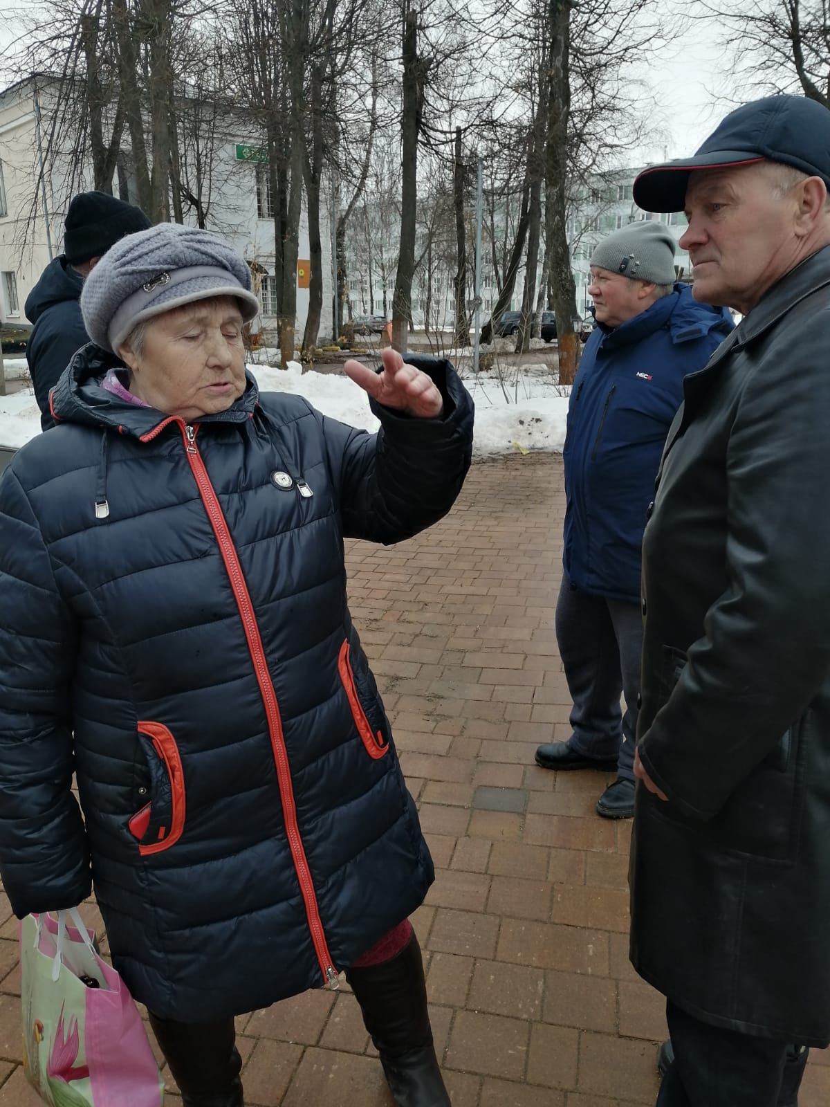 Веское слово коммунистов