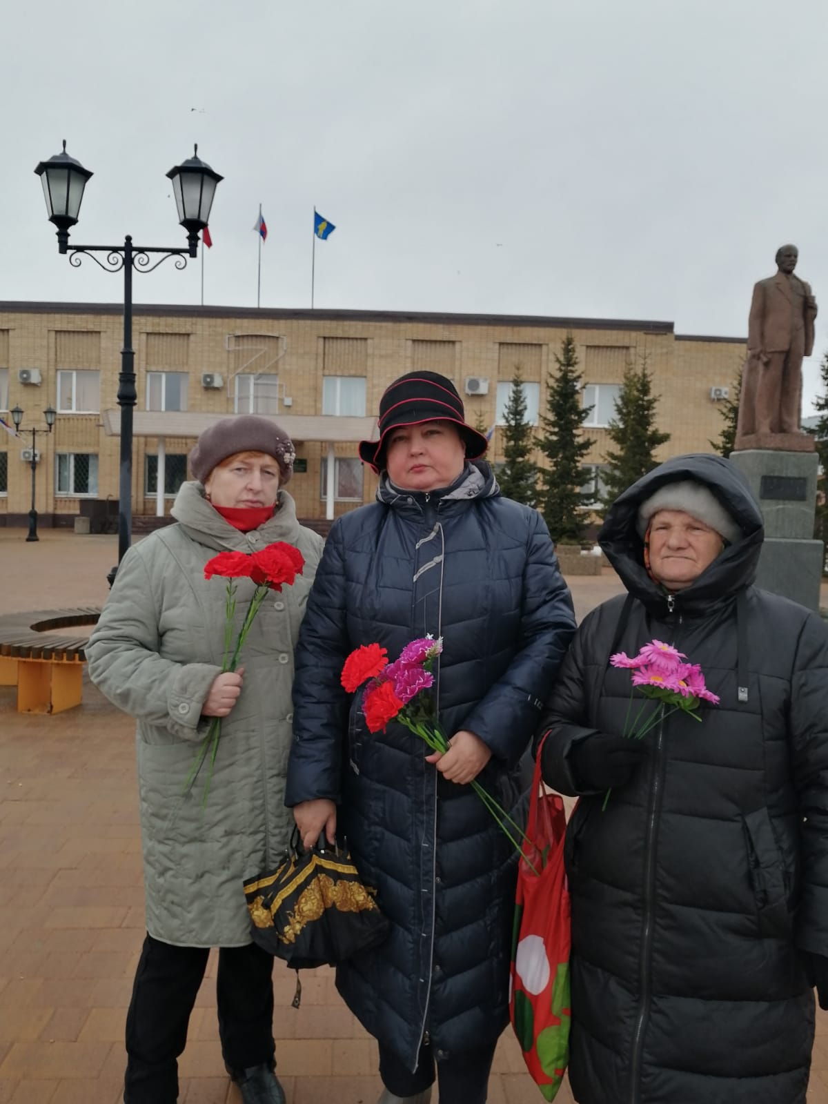 Веское слово коммунистов