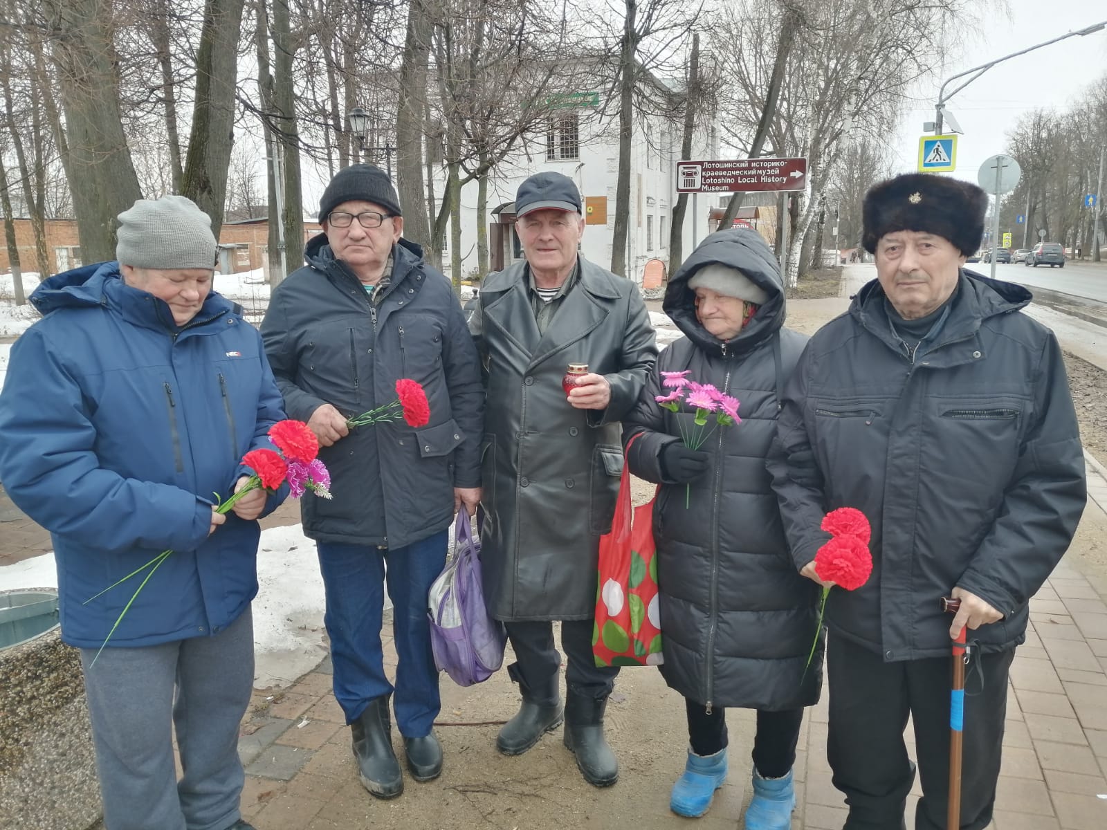Веское слово коммунистов