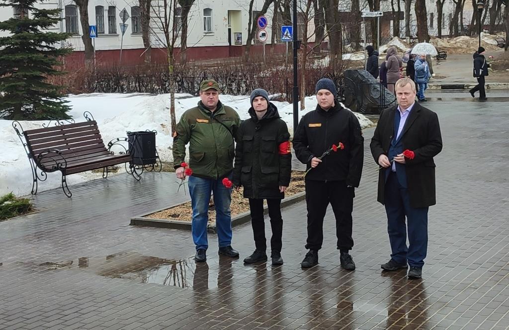 Фрязинский Комсомол скорбит вместе с Россией