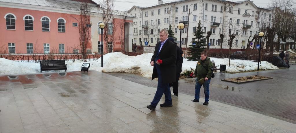 Фрязинский Комсомол скорбит вместе с Россией