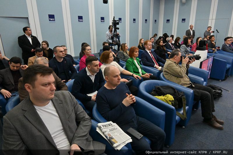 Отчет правительства РФ и программа КПРФ по выводу страны из кризиса