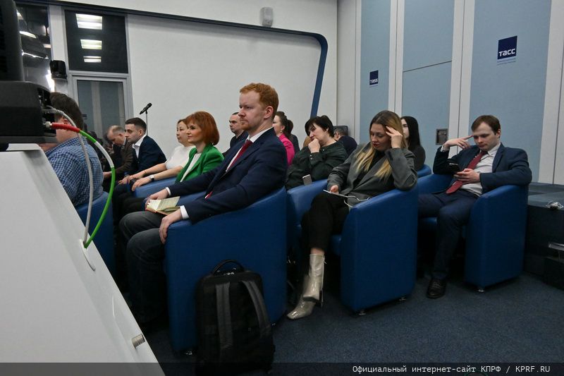 Отчет правительства РФ и программа КПРФ по выводу страны из кризиса