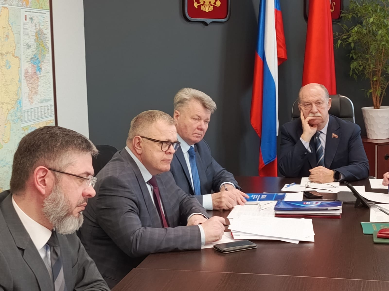 Руководитель фракции КПРФ Александр Наумов: Имущественные права граждан должны быть защищены на государственном и муниципальном уровнях!