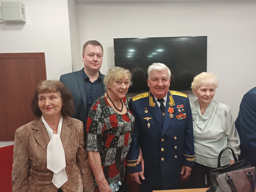 Химкинские коммунисты приняли участие в мероприятиях ко Дню космонавтики