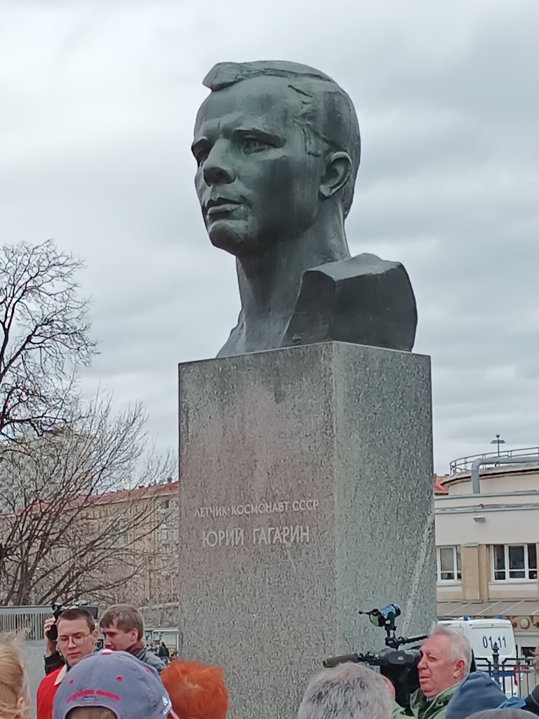 Химкинские коммунисты приняли участие в мероприятиях ко Дню космонавтики