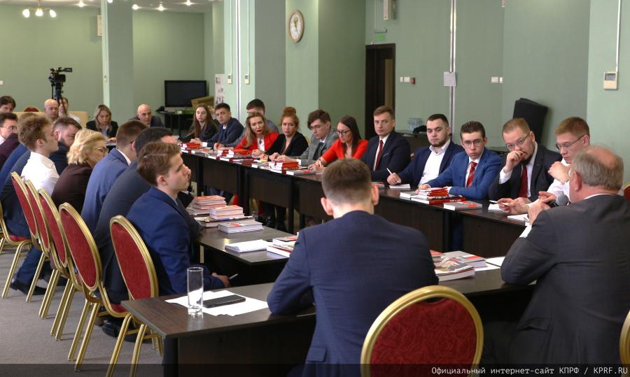 Геннадий Зюганов: «Либо фашизация целых стран и мировая война, либо движение к социализму!»