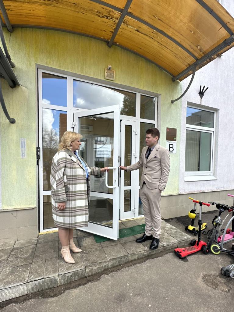 Депутат от КПРФ Рендаков Даниил помогает детским садам городского округа Лобня