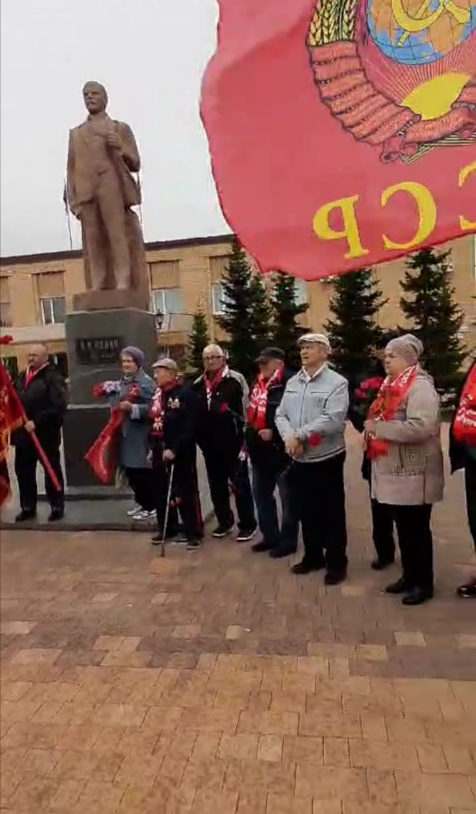 Коммунисты г.о. Лотошино отметили 154 годовщину со дня рождения В.И. Ленина