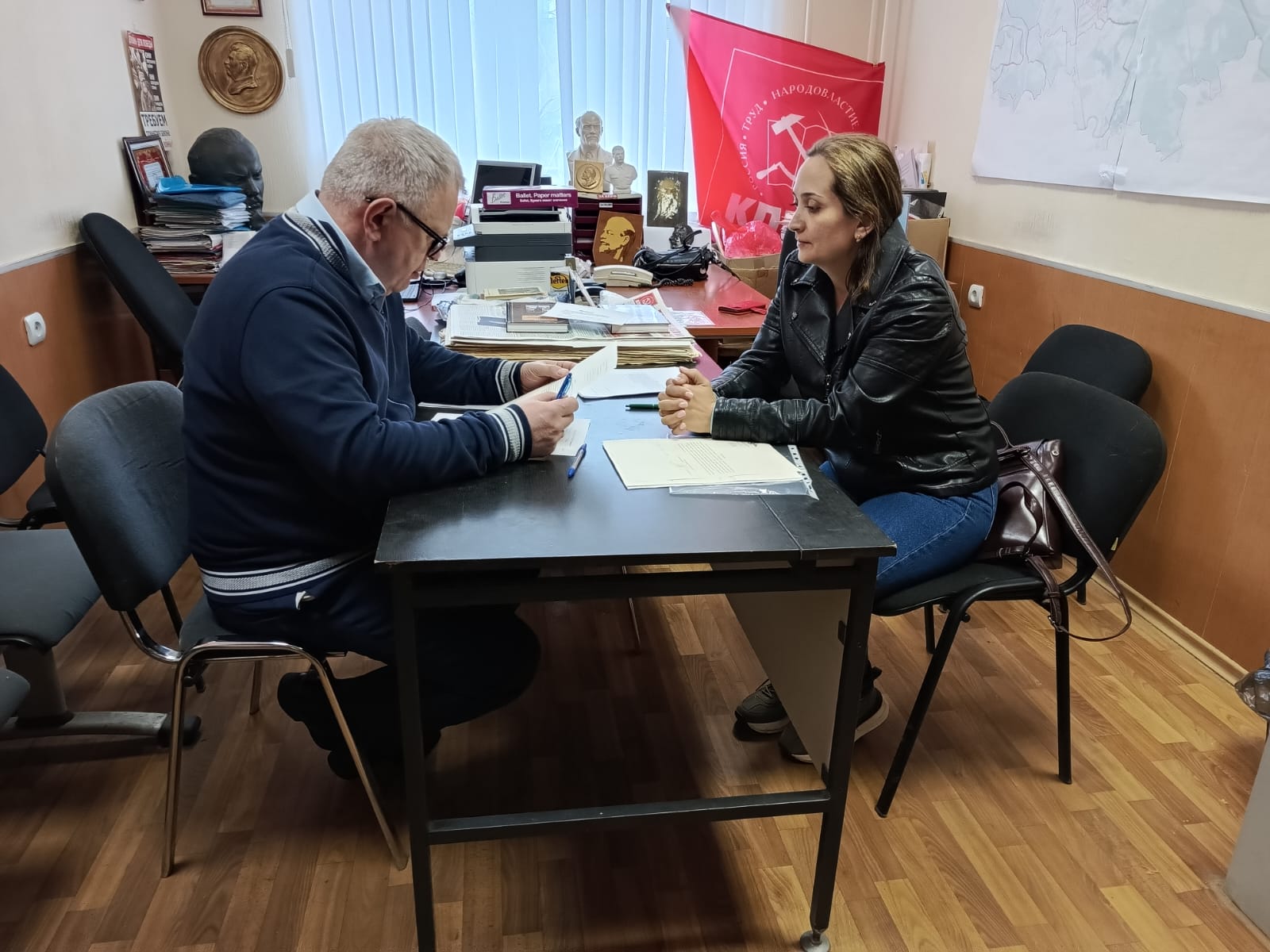 Руководитель фракции КПРФ в Мособлдуме Александр Наумов провел прием граждан в Видном