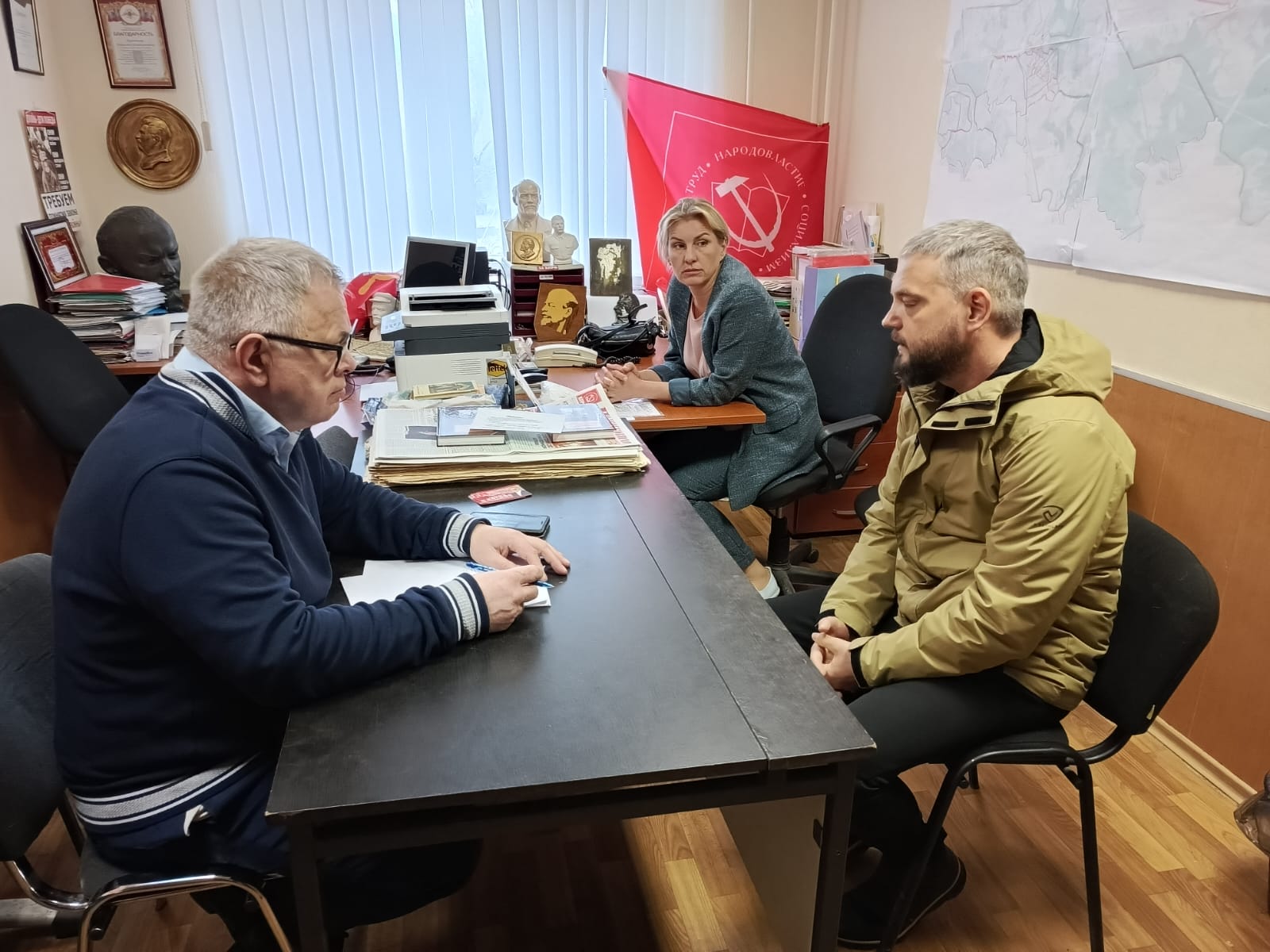 Руководитель фракции КПРФ в Мособлдуме Александр Наумов провел прием граждан в Видном