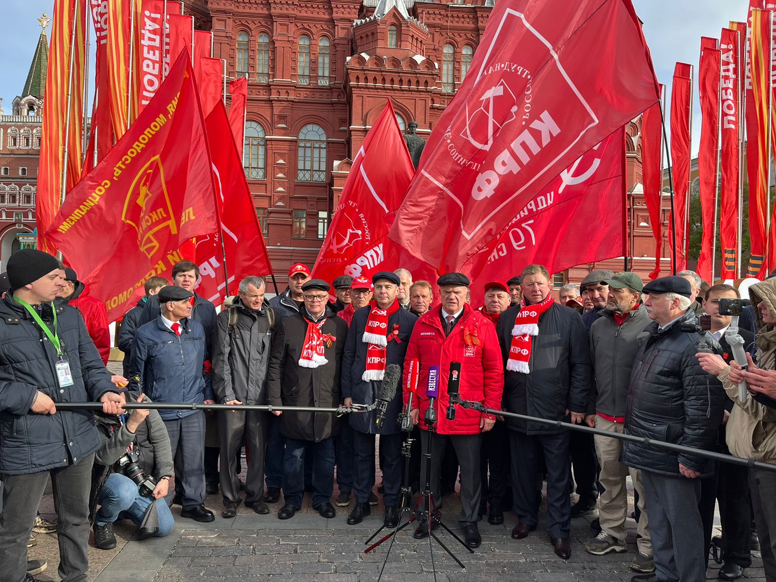 Фашизм не пройдет!