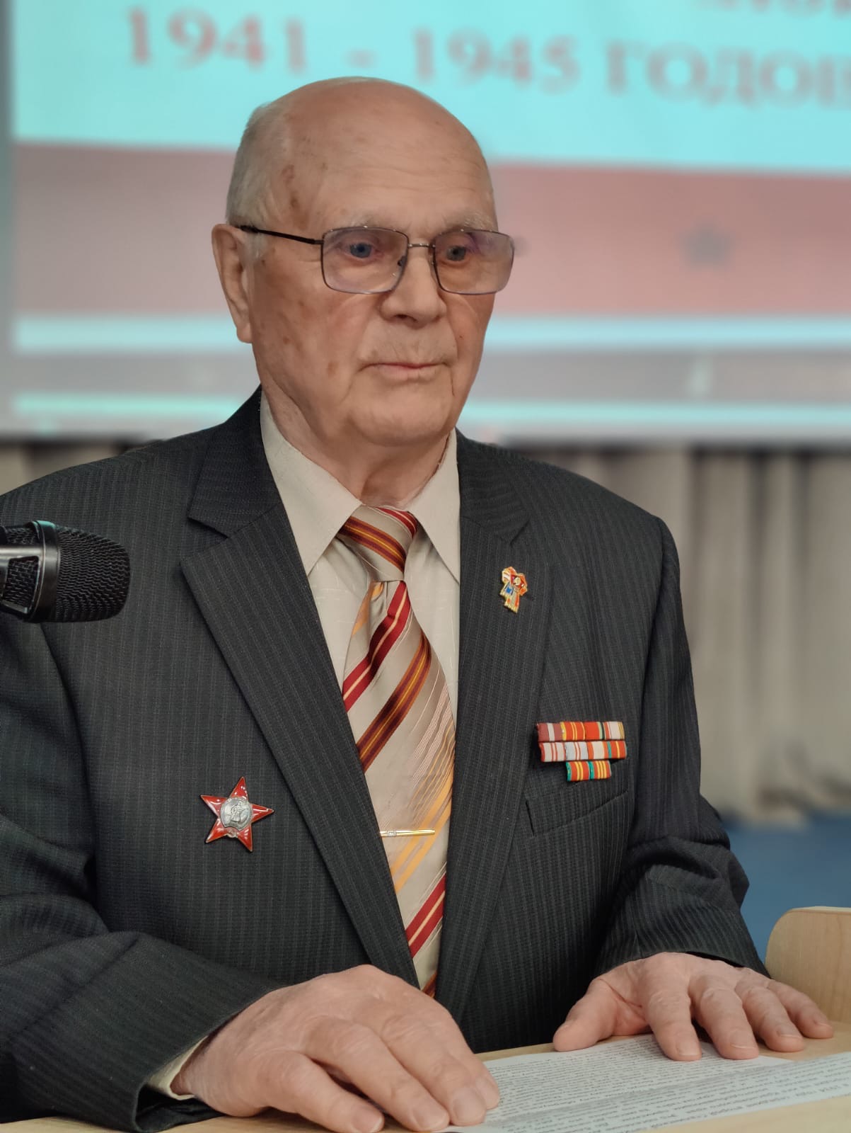 Руководители «Союза советских офицеров» провели Уроки мужества