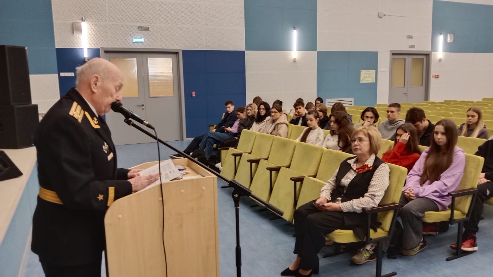 Руководители «Союза советских офицеров» провели Уроки мужества