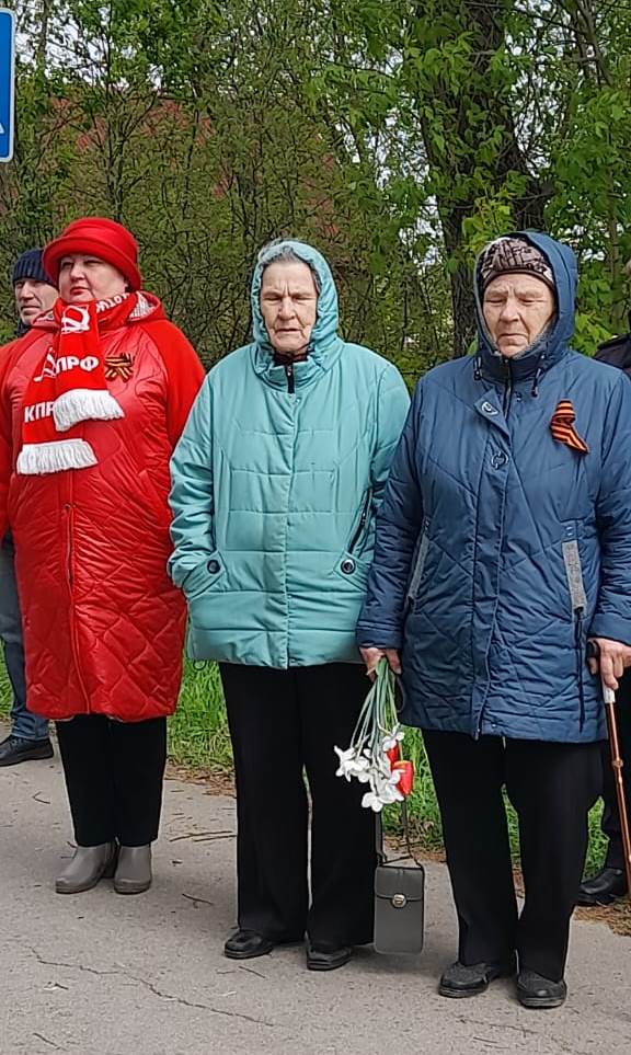 Коммунисты поздравили жителей д. Новое Лисино с Днем Победы
