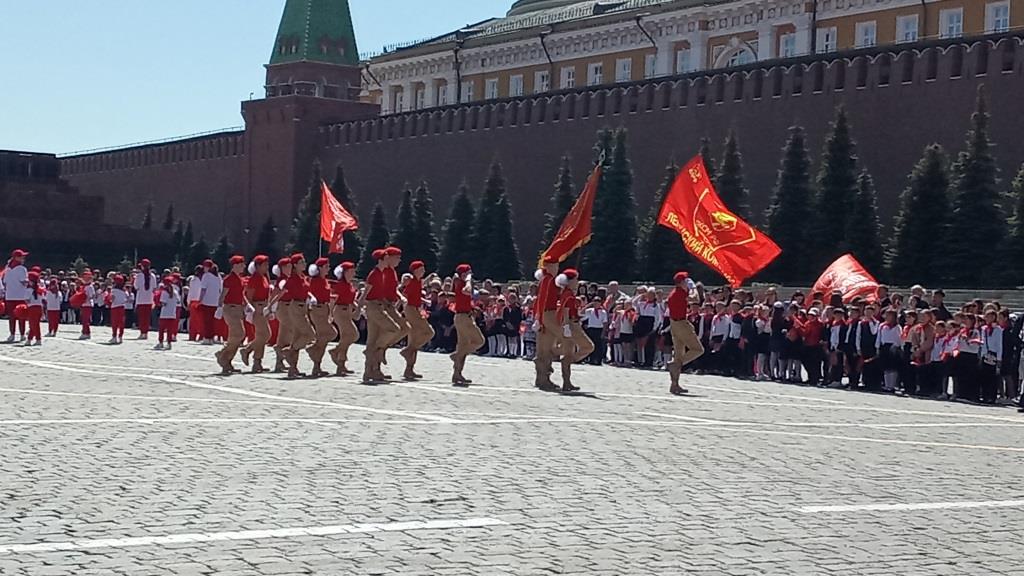 Ребята из Серпухова на всероссийской пионерской линейке в Москве