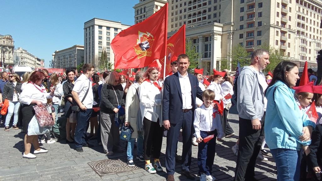 Ребята из Серпухова на всероссийской пионерской линейке в Москве