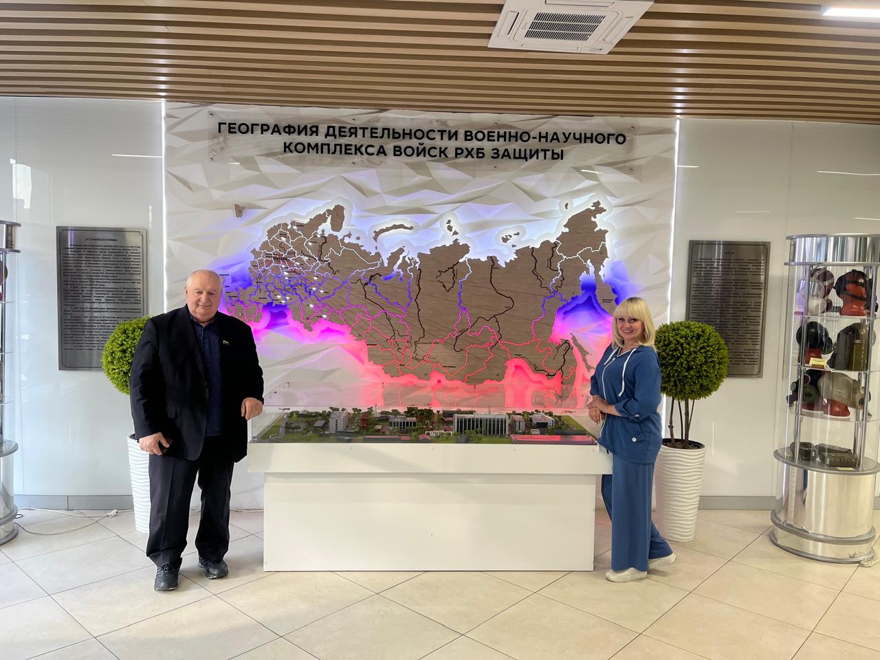 Коммунисты Красногорска в рабочем строю
