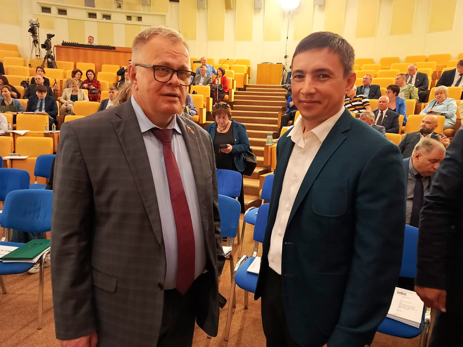 Подмосковные коммунисты приняли участие в парламентских слушаниях в Государственной Думе