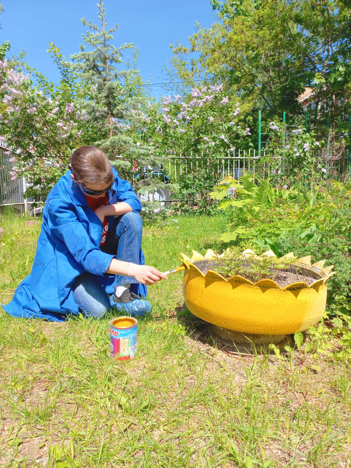 Королёвские комсомольцы провели субботник в Королёвском детском центре «Забота»