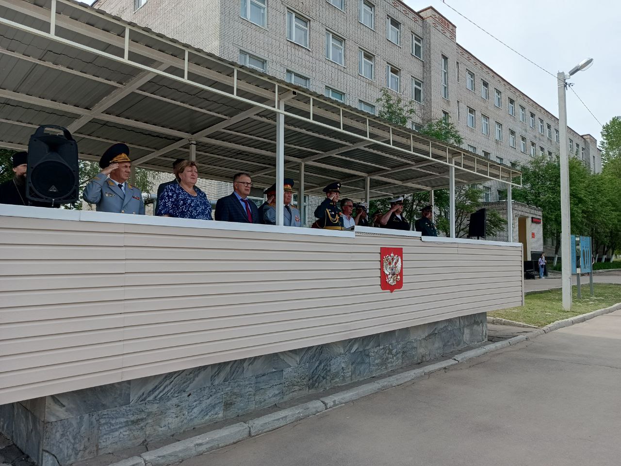 Руководитель фракции КПРФ в Мособлдуме Александр Наумов поздравил воинов-связистов с Днем части