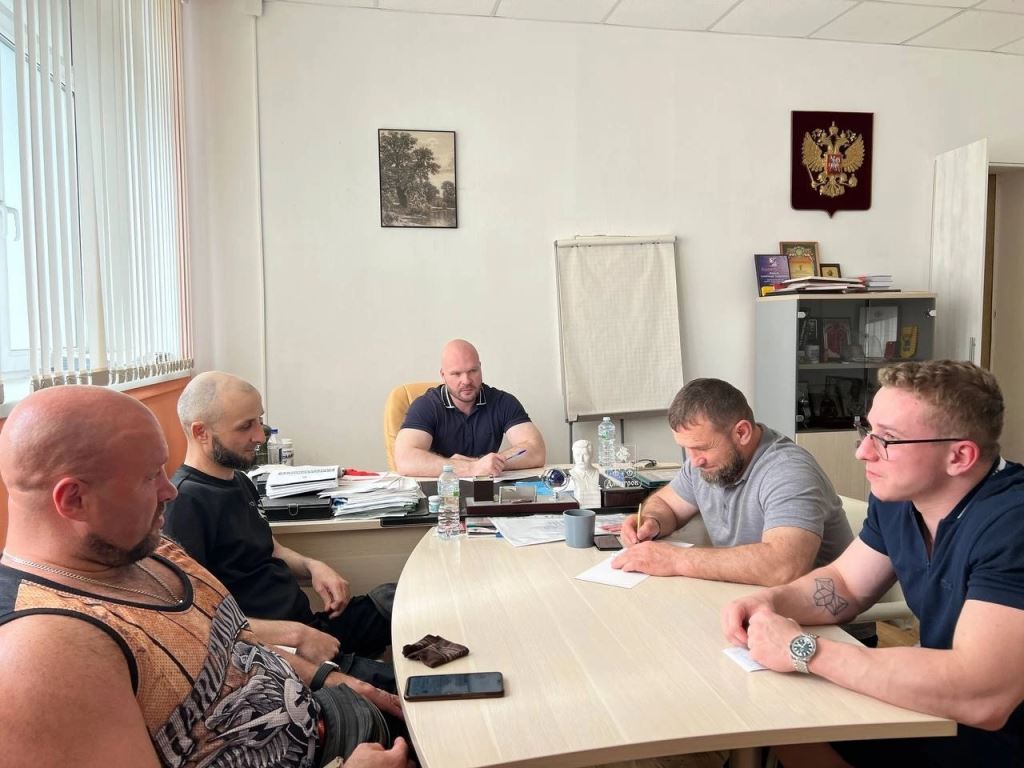 Вместе с Дмитровским активом КПРФ и ЛКСМ РФ провели совещание по текущим вопросам