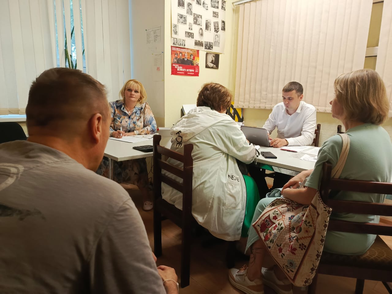 Депутат Мособлдумы от КПРФ Елена Мокринская провела прием жителей городского округа Пушкинский