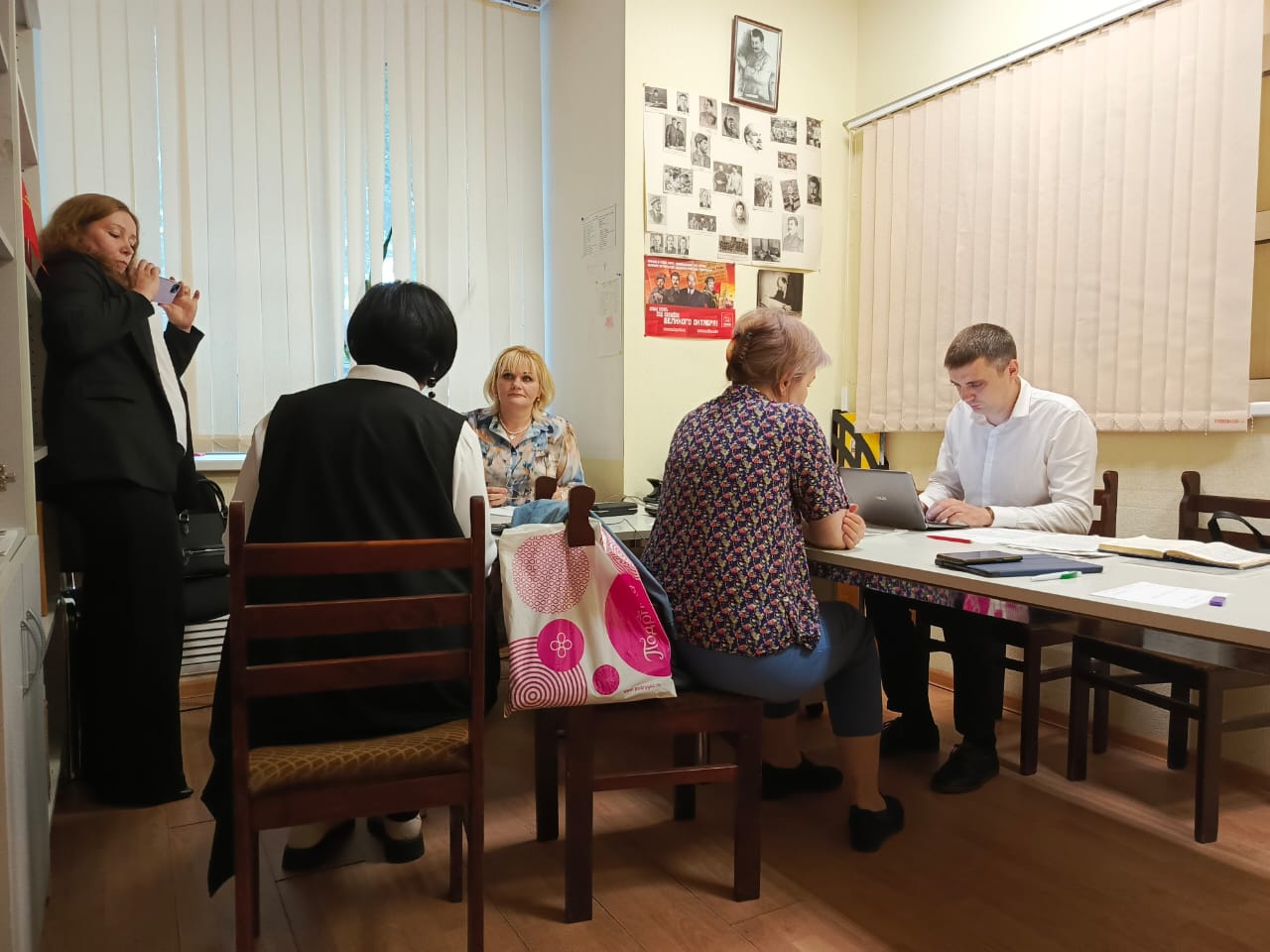 Депутат Мособлдумы от КПРФ Елена Мокринская провела прием жителей городского округа Пушкинский