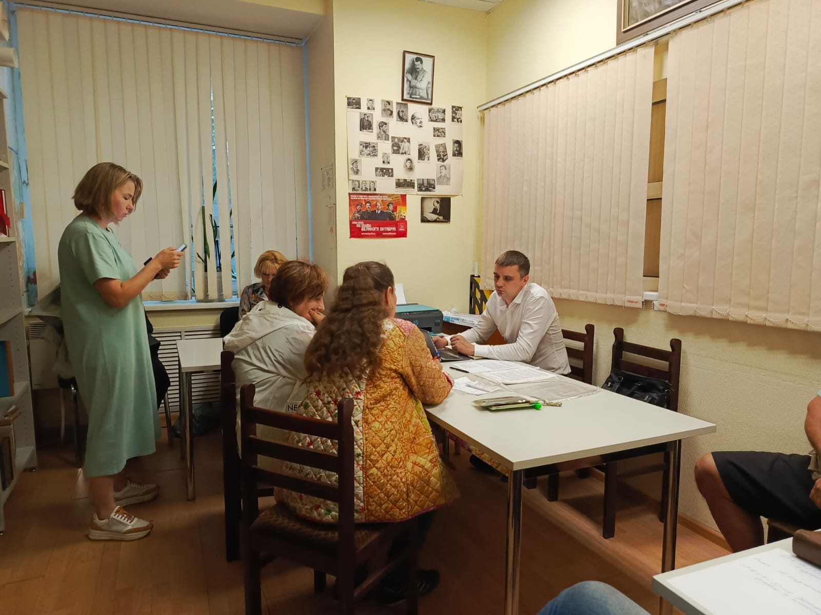 Депутат Мособлдумы от КПРФ Елена Мокринская провела прием жителей городского округа Пушкинский