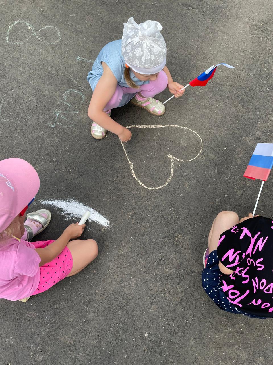 Пусть на всей большой планете будут счастливы все дети!