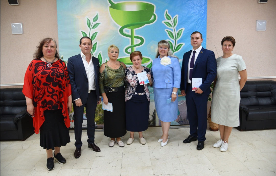 Низко вам поклониться хочу, люди в белых халатах