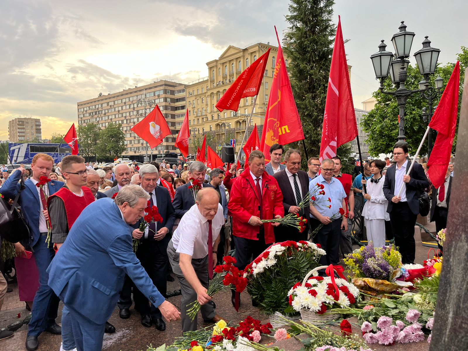 В Москве прошла патриотическая акция, посвященная Дню русского языка и Пушкинскому Дню России (06.06.2024)