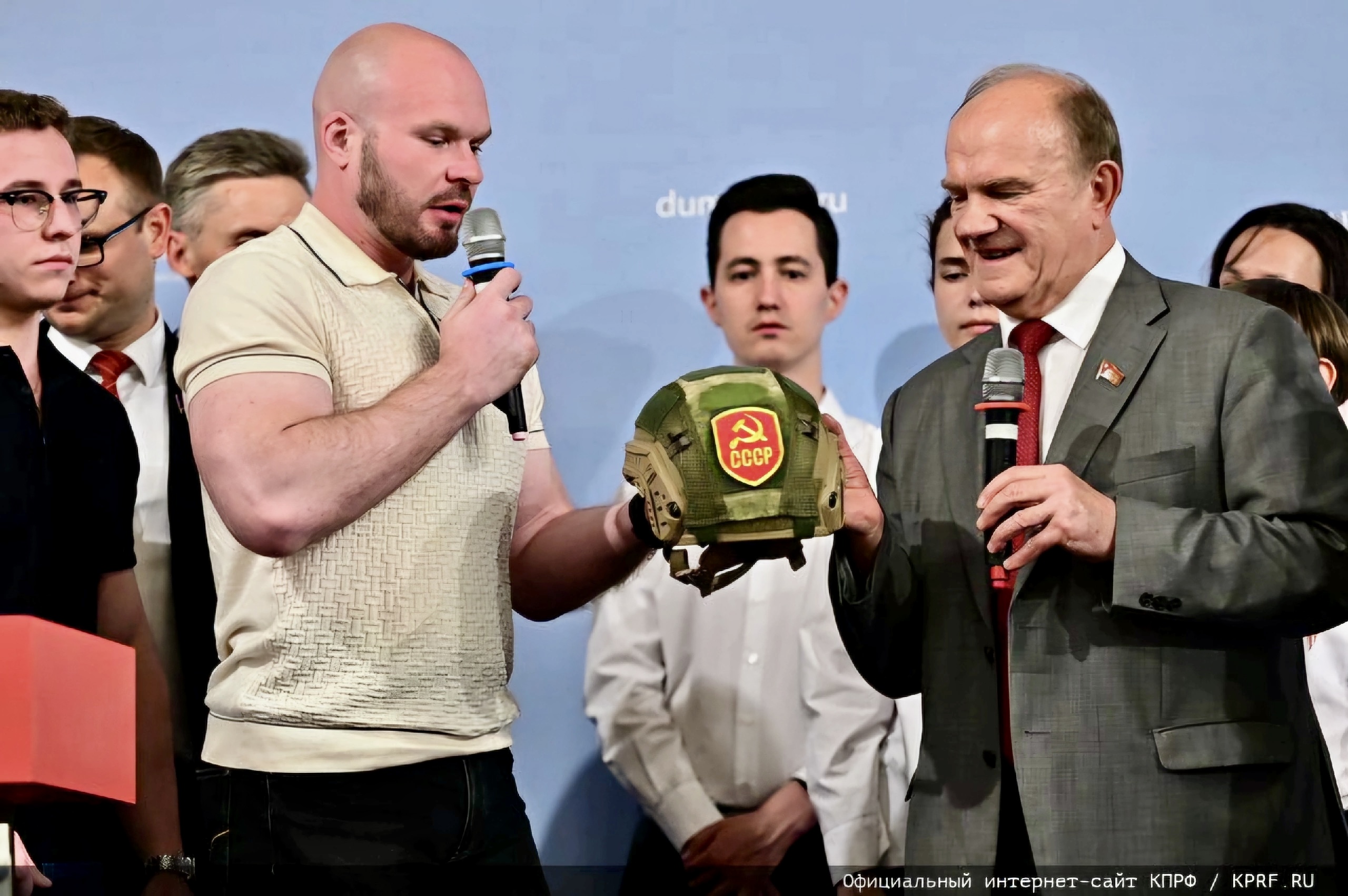 Первый секретарь Дмитровского ГК КПРФ Александр Корнев поздравил с юбилеем Геннадия Зюганова