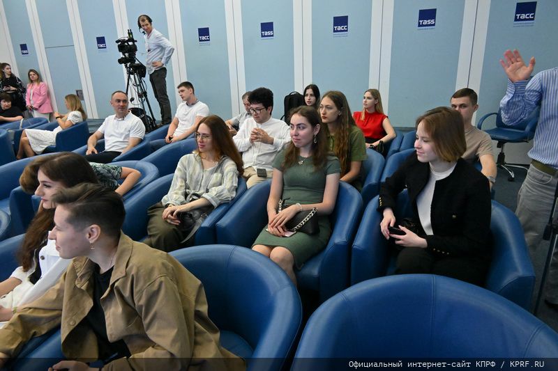 Пресс-конференция КПРФ в ИА ТАСС
