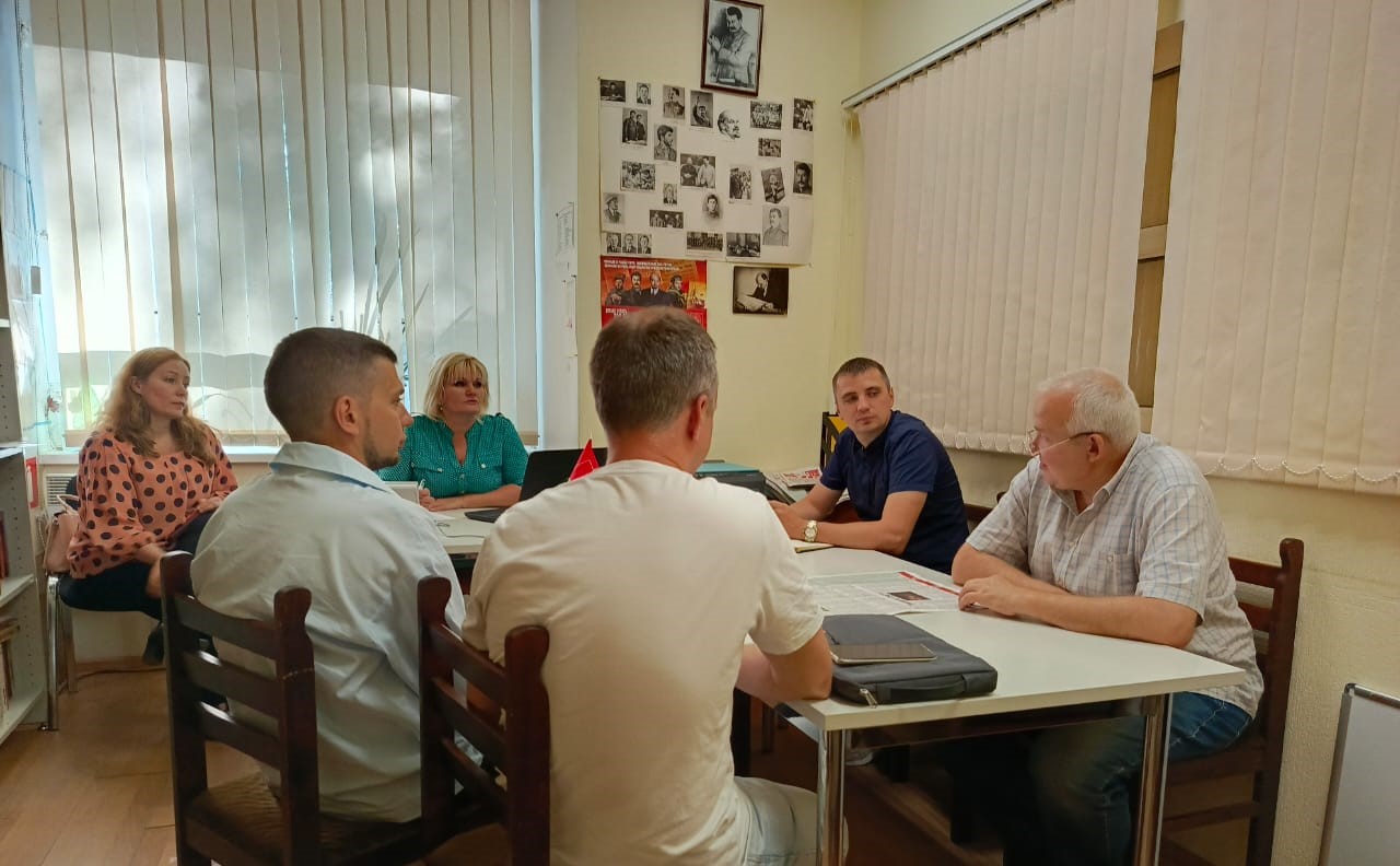 На приеме у депутата Мокринской Е.Ф.