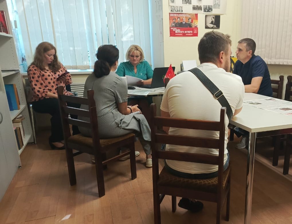На приеме у депутата Мокринской Е.Ф.