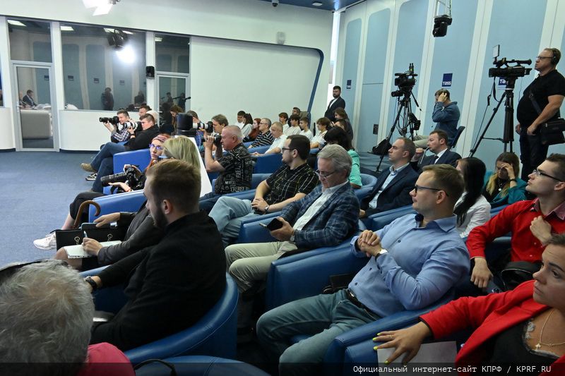 Г.А. Зюганов: «Законодательные инициативы КПРФ помогут справиться с нацизмом и бандеровщиной!»