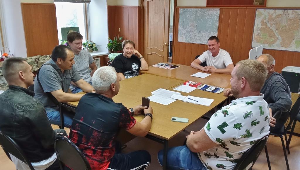 Прием в партию