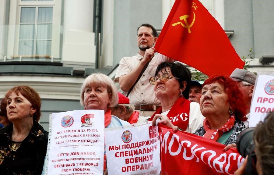 Матери России против агрессивной политики Евросоюза и блока НАТО!