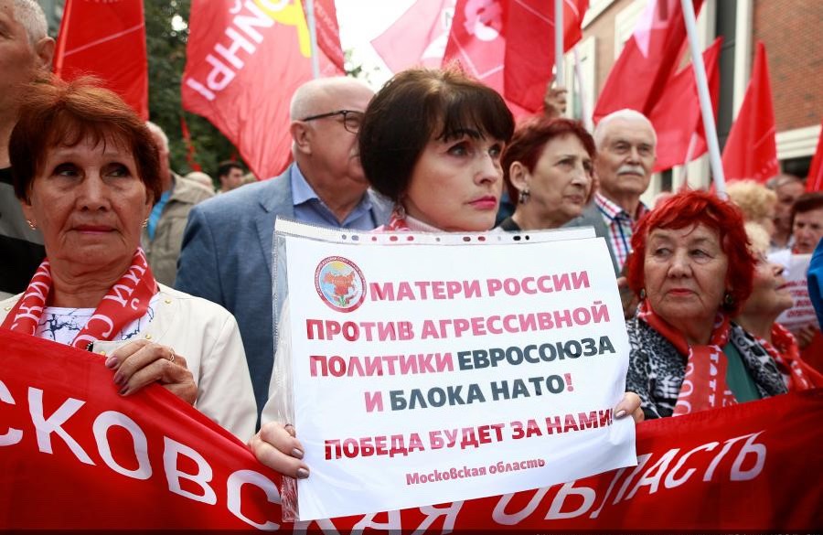 Матери России против агрессивной политики Евросоюза и блока НАТО!