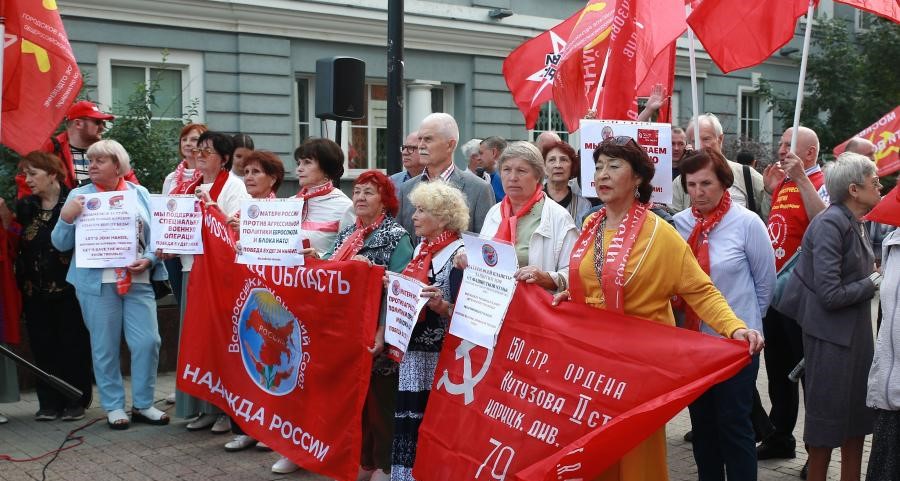 Матери России против агрессивной политики Евросоюза и блока НАТО!