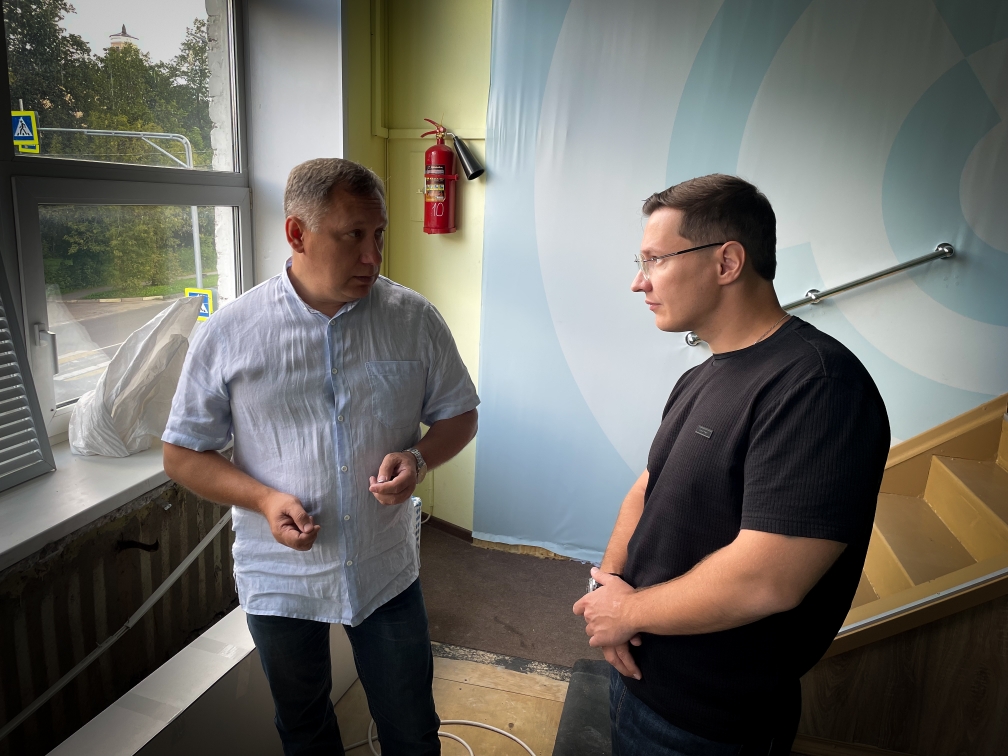 Депутат Мособлдумы Марк Черемисов посетил МУК «Районный Дом культуры» в Богородском городском округе