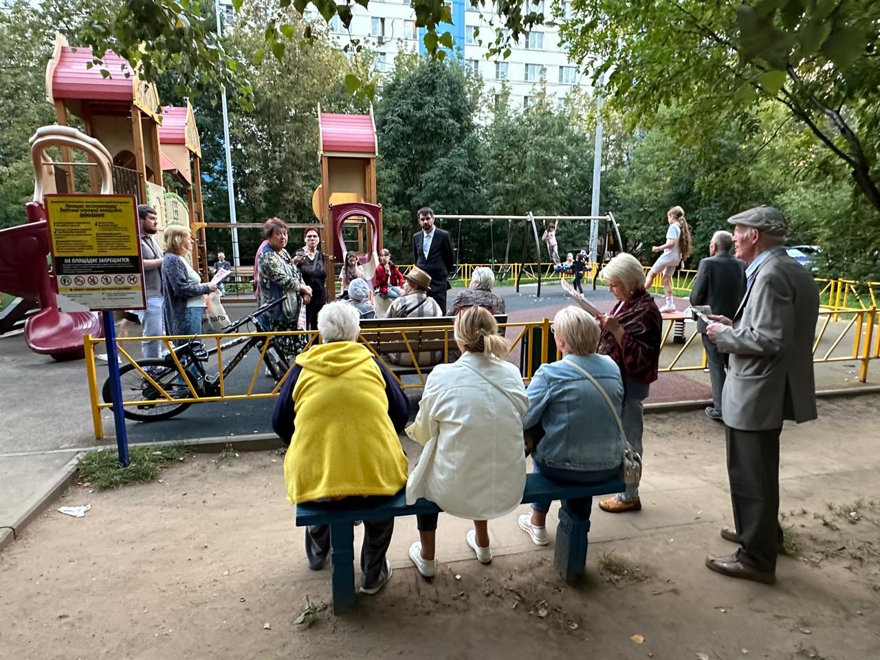 Встреча жителей с кандидатом Митрясовым Артёмом в Королёве