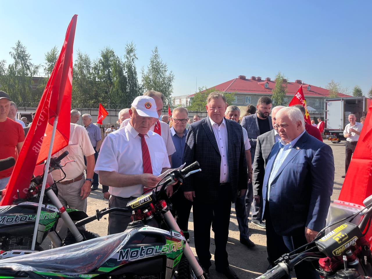 128-й гуманитарный конвой от КПРФ для фронта и Победы (28.08.2024)