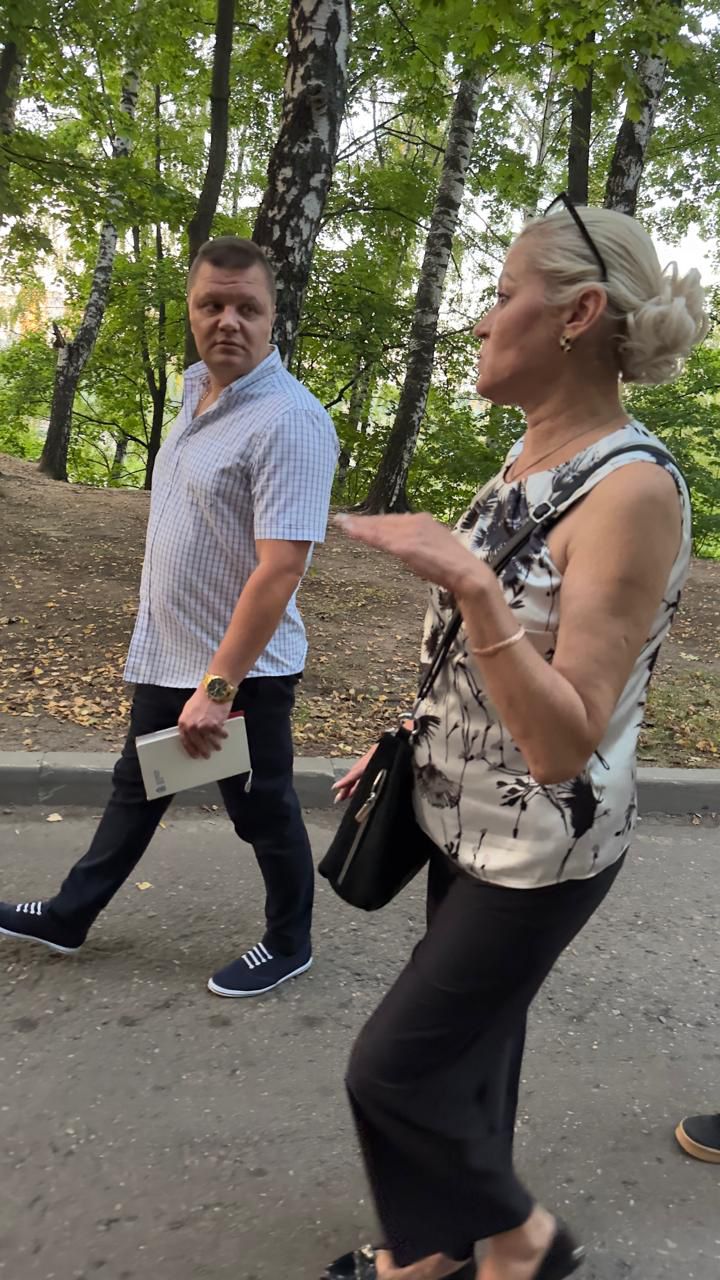 Встреча кандидата в депутаты Совета депутатов по №2 избирательному округу Антонова Алексея с жителями города по улице Школьная мкр. Болшево