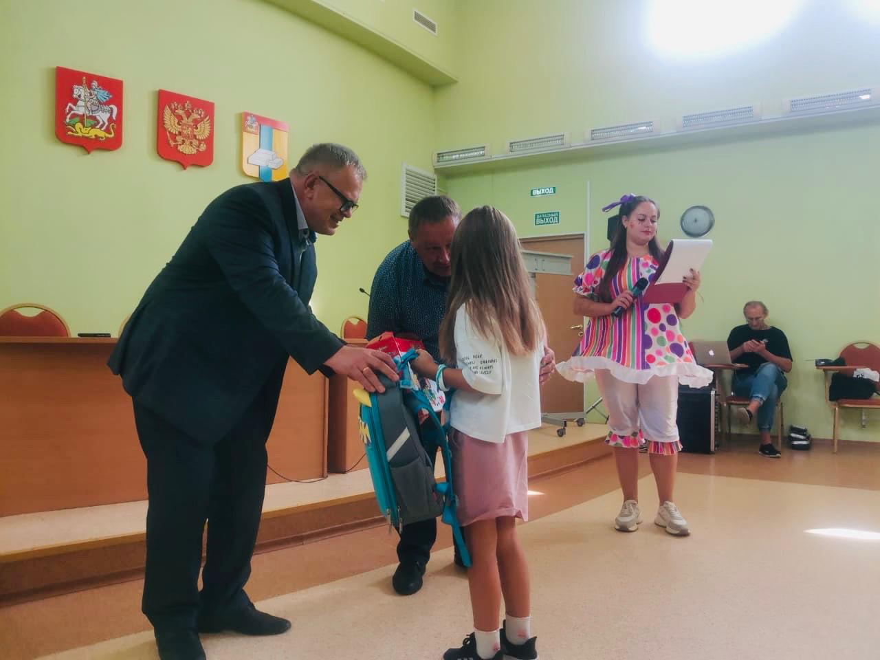 Руководитель фракции КПРФ в Мособлдуме Александр Наумов: Все мы родом из детства!