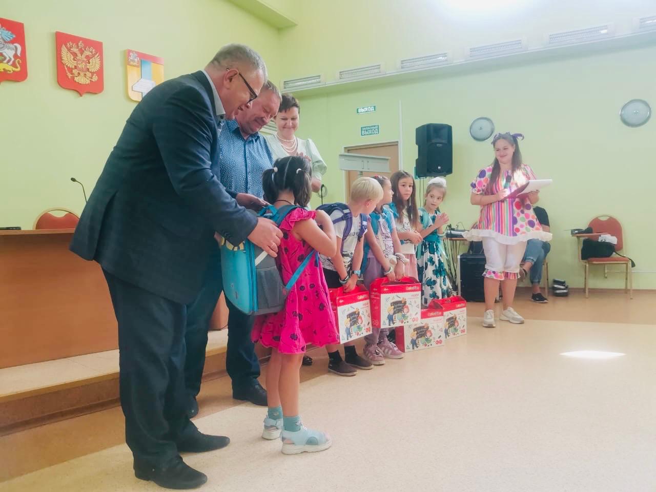 Руководитель фракции КПРФ в Мособлдуме Александр Наумов: Все мы родом из детства!