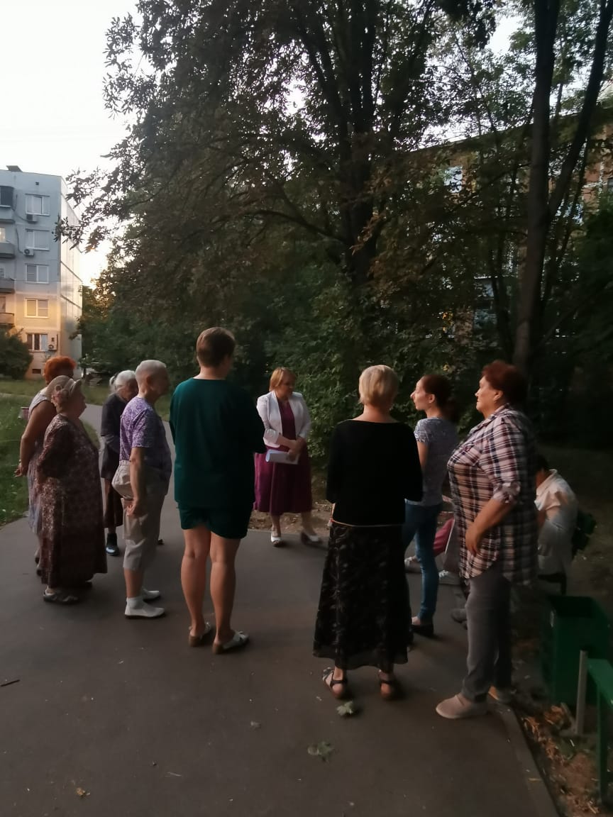 Сразу несколько наказов от избирателей получила кандидат в депутаты в Королёве